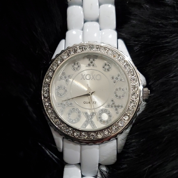 XOXO Accessories - XOXO Women's Silver and White Crystal Watch